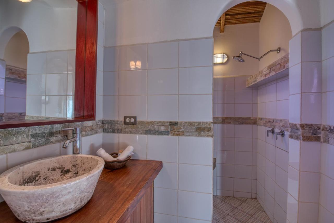 Hotel Alcazar サン・フアン・デル・スル エクステリア 写真